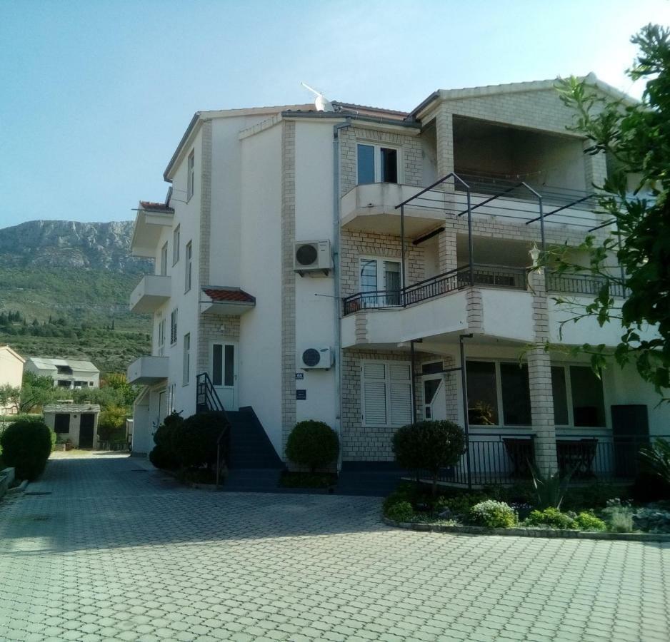 Apartman Luka Apartment Kastela Exterior photo